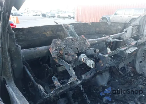 2002 Ford Excursion Limited z USA, uszkodzony, nr VIN 1FMSU43FX2ED63878